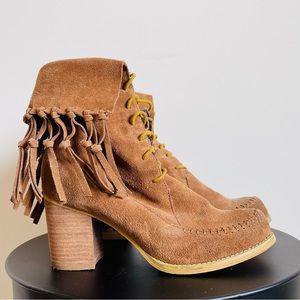Sbicca Vintage Collection Wooden Block Heel Fringe Moccasin Booties
